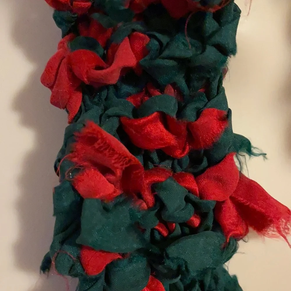 Hand knit 💯% silk scarf